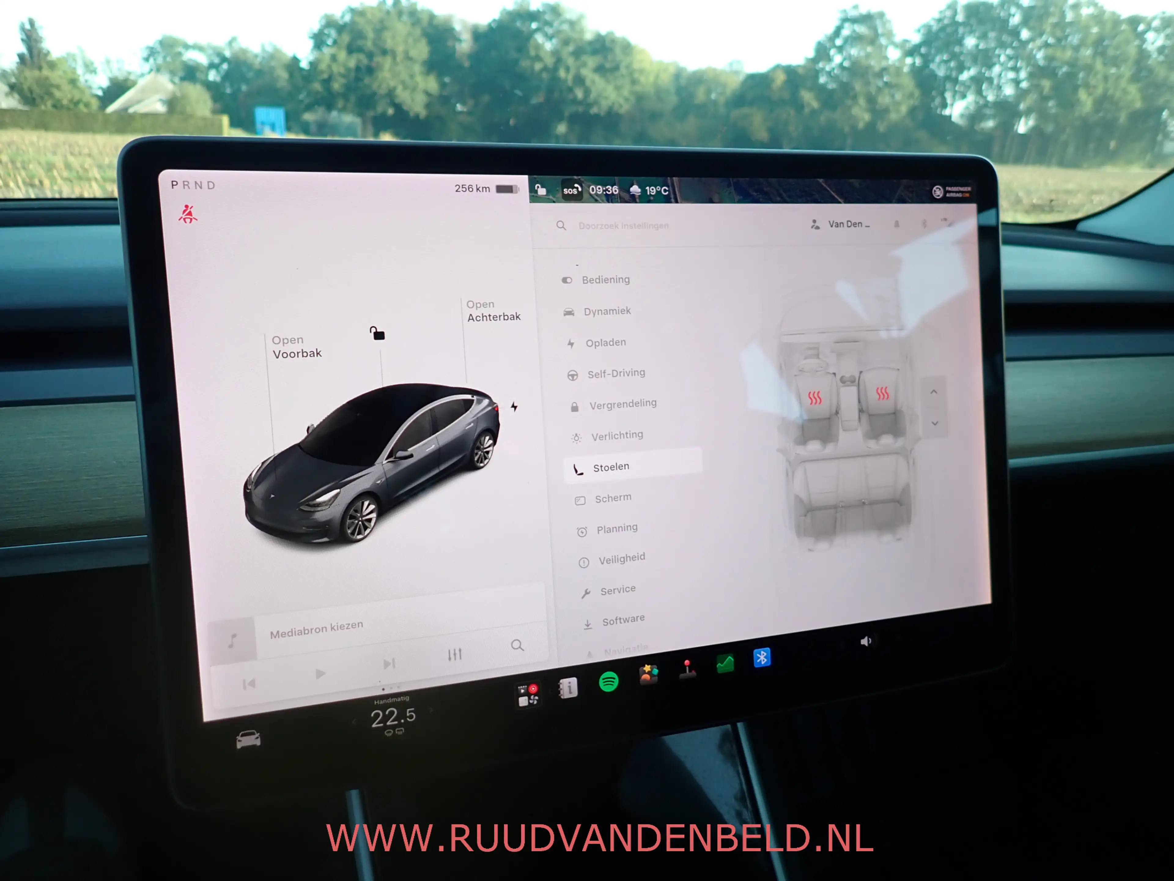 Tesla Model 3 SR+ RWD 60 kWh SOH 86% / TREKHAAK / PANODAK / 19'' — photo 24