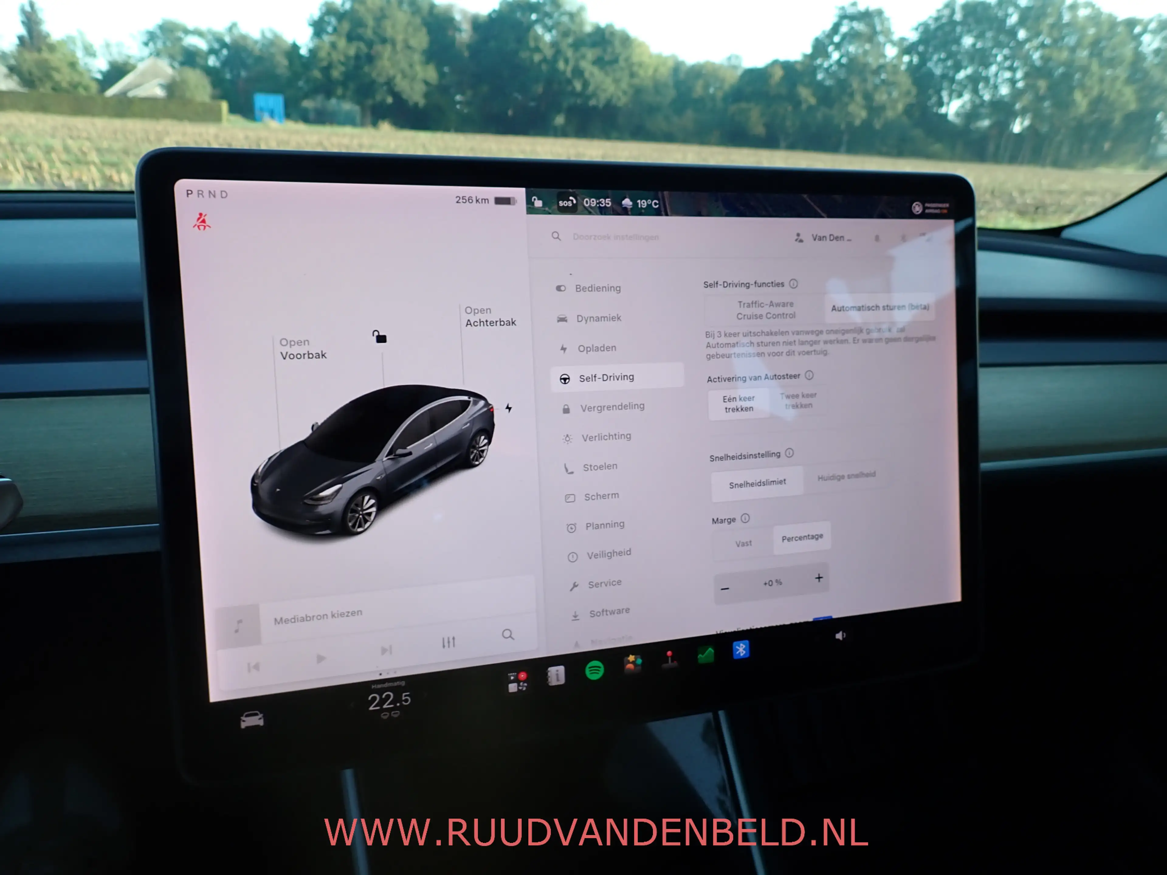 Tesla Model 3 SR+ RWD 60 kWh SOH 86% / TREKHAAK / PANODAK / 19'' — photo 27