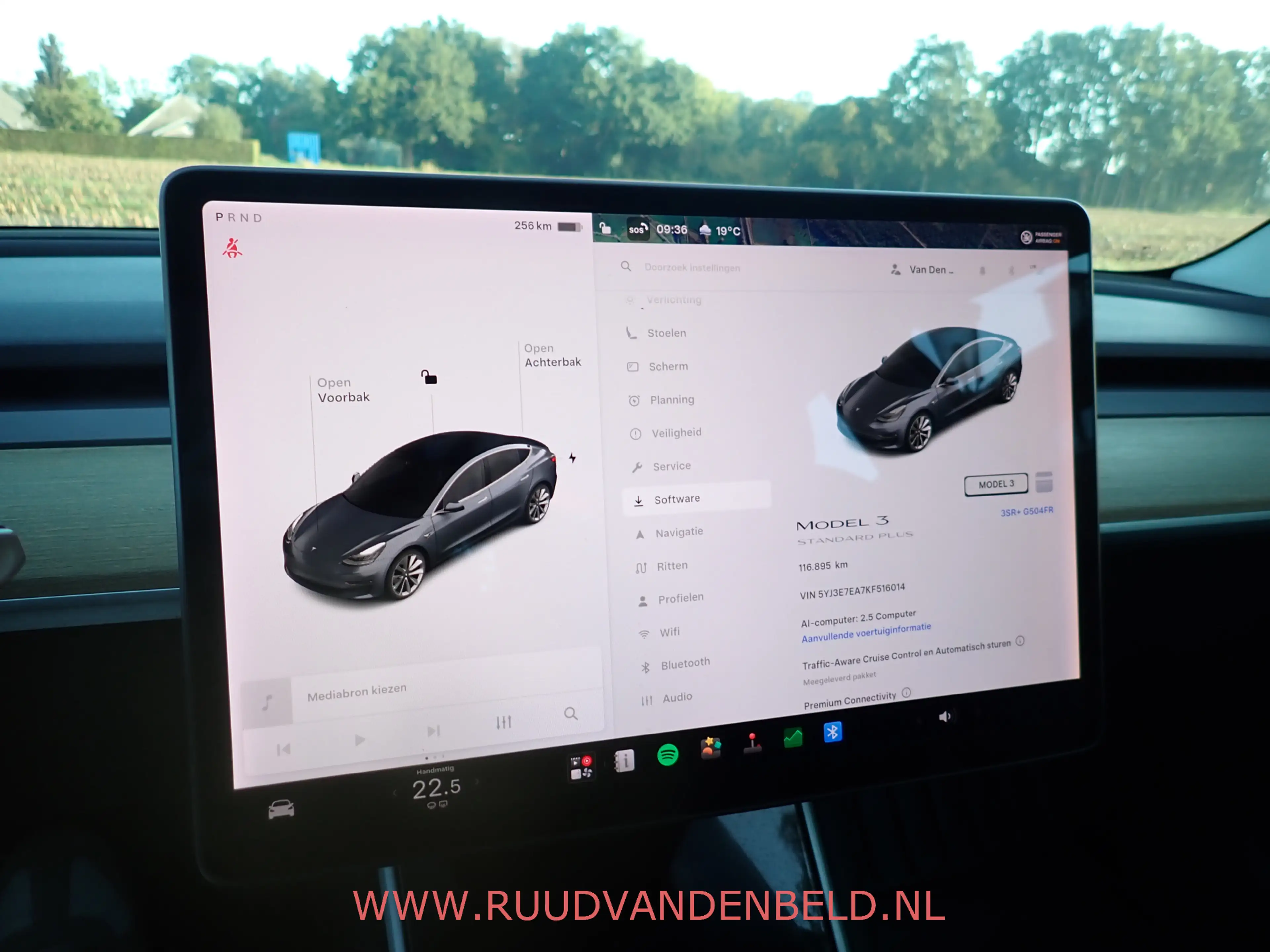 Tesla Model 3 SR+ RWD 60 kWh SOH 86% / TREKHAAK / PANODAK / 19'' — photo 19