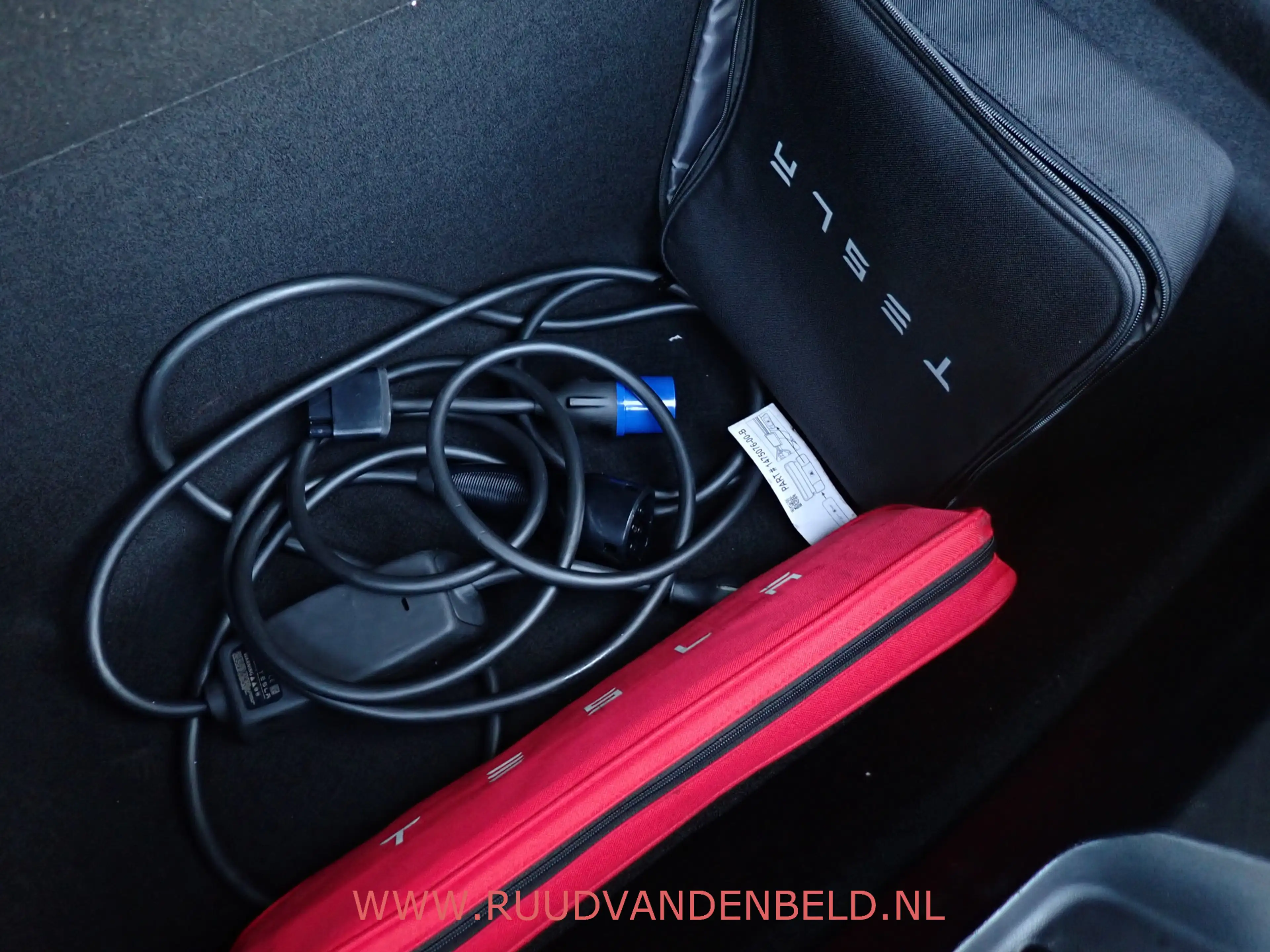 Tesla Model 3 SR+ RWD 60 kWh SOH 86% / TREKHAAK / PANODAK / 19'' — photo 36
