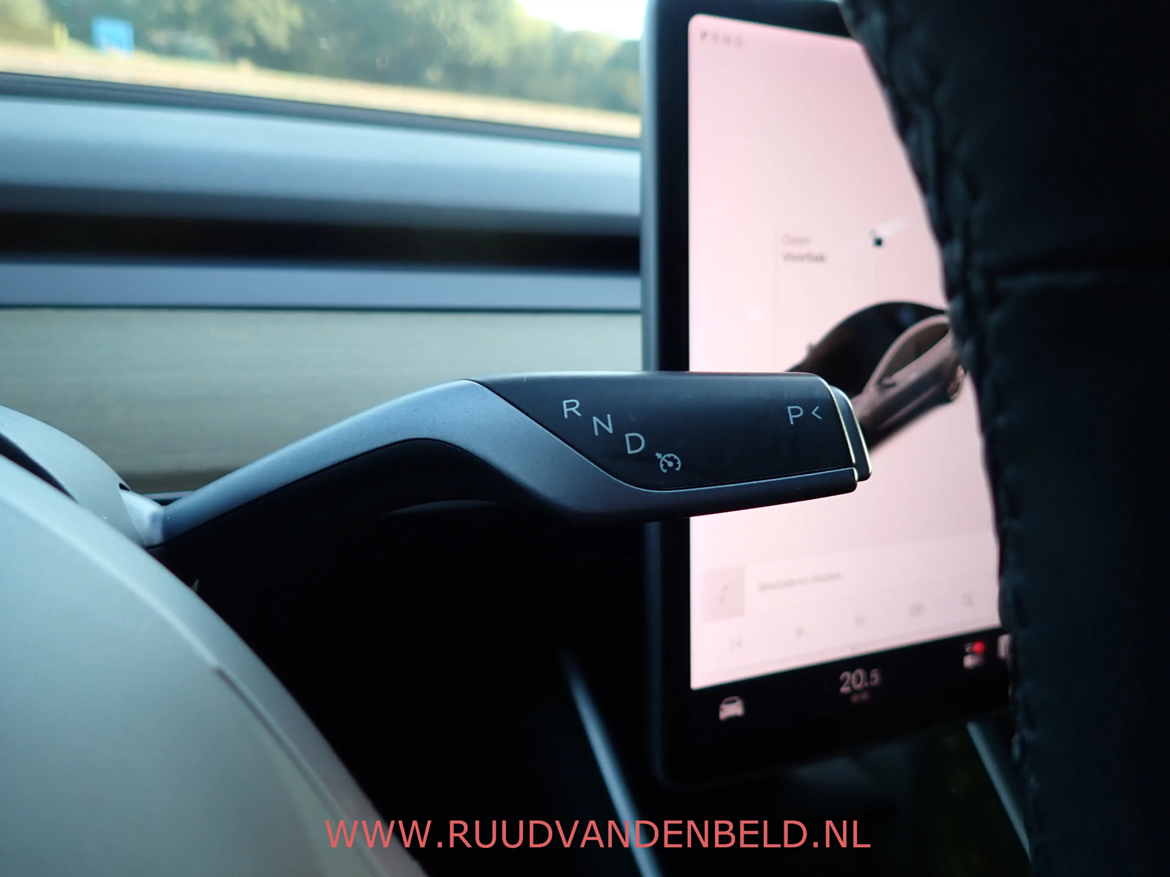 Tesla Model 3 SR+ RWD 60 kWh SOH 86% / TREKHAAK / PANODAK / 19'' — photo 18