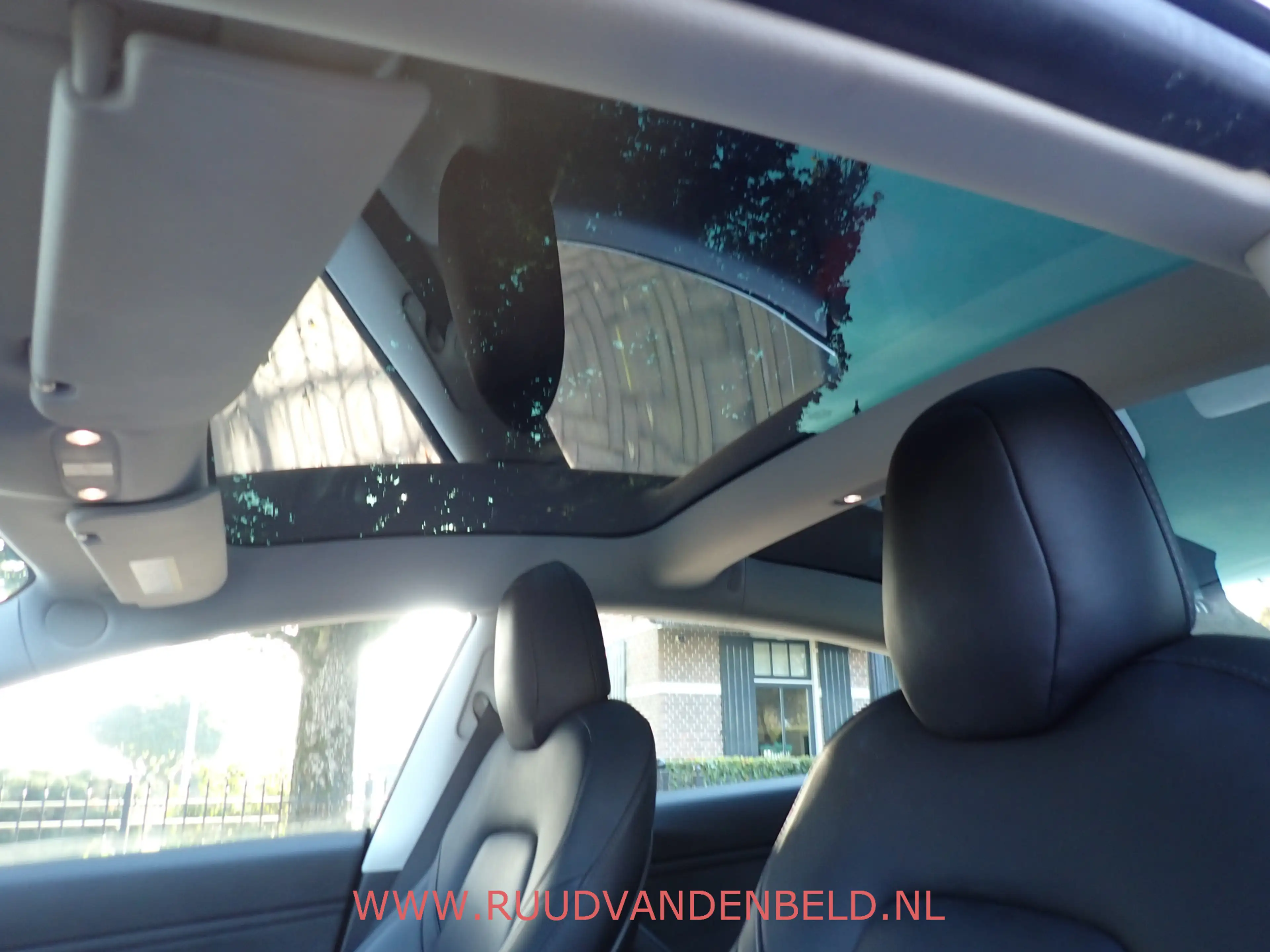 Tesla Model 3 SR+ RWD 60 kWh SOH 86% / TREKHAAK / PANODAK / 19'' — photo 15