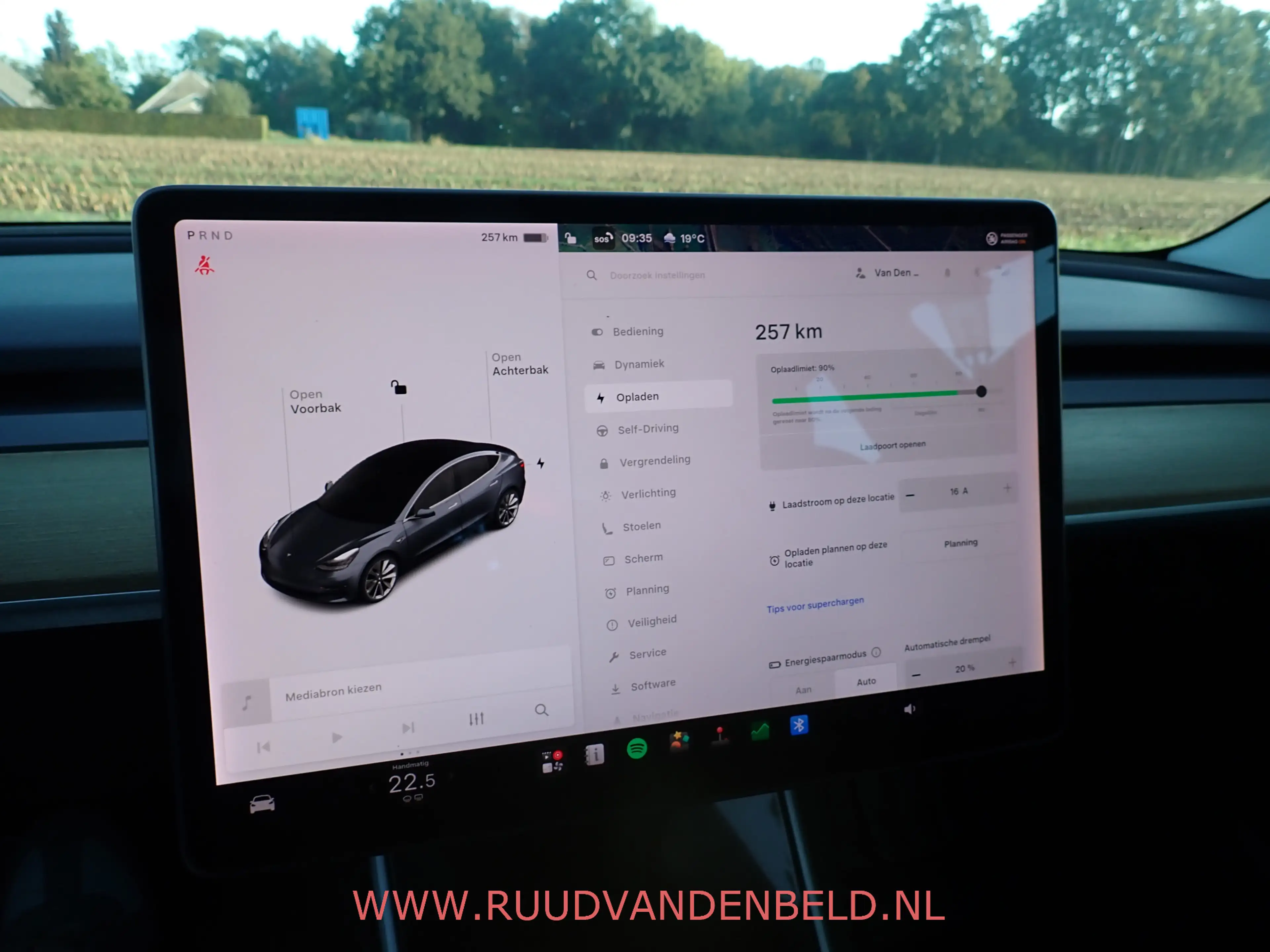 Tesla Model 3 SR+ RWD 60 kWh SOH 86% / TREKHAAK / PANODAK / 19'' — photo 26