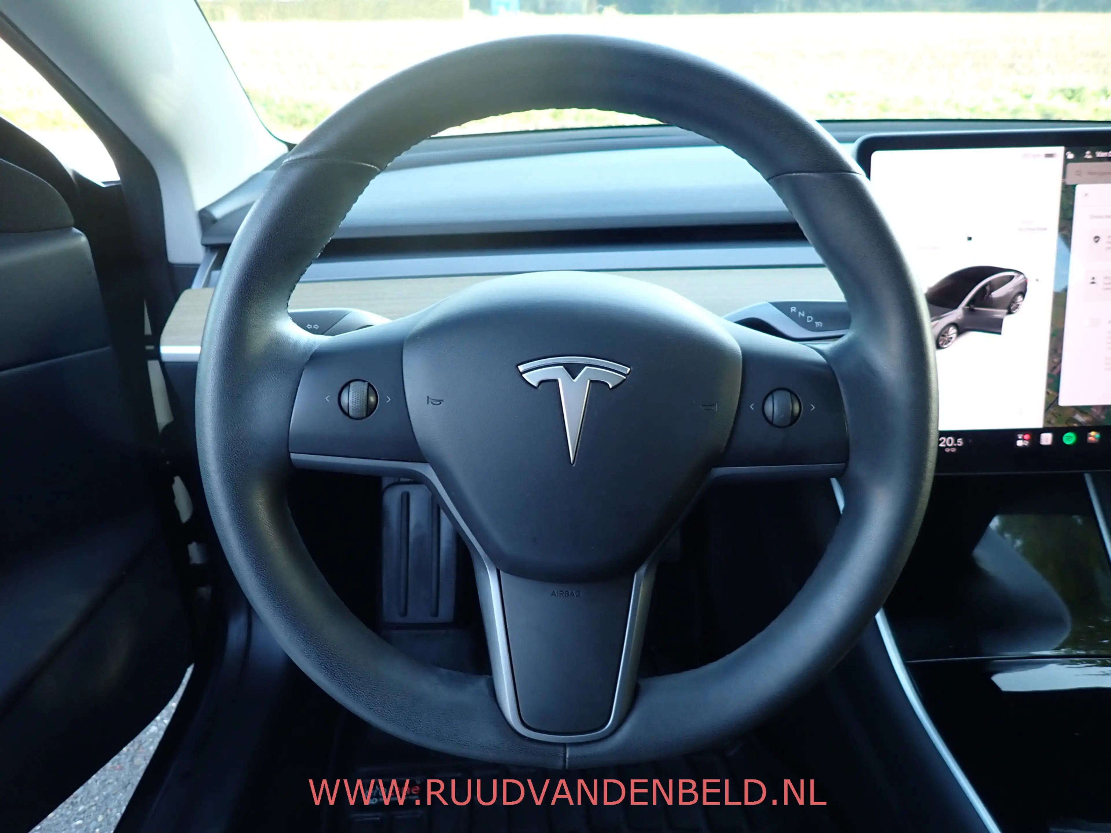 Tesla Model 3 SR+ RWD 60 kWh SOH 86% / TREKHAAK / PANODAK / 19'' — photo 17
