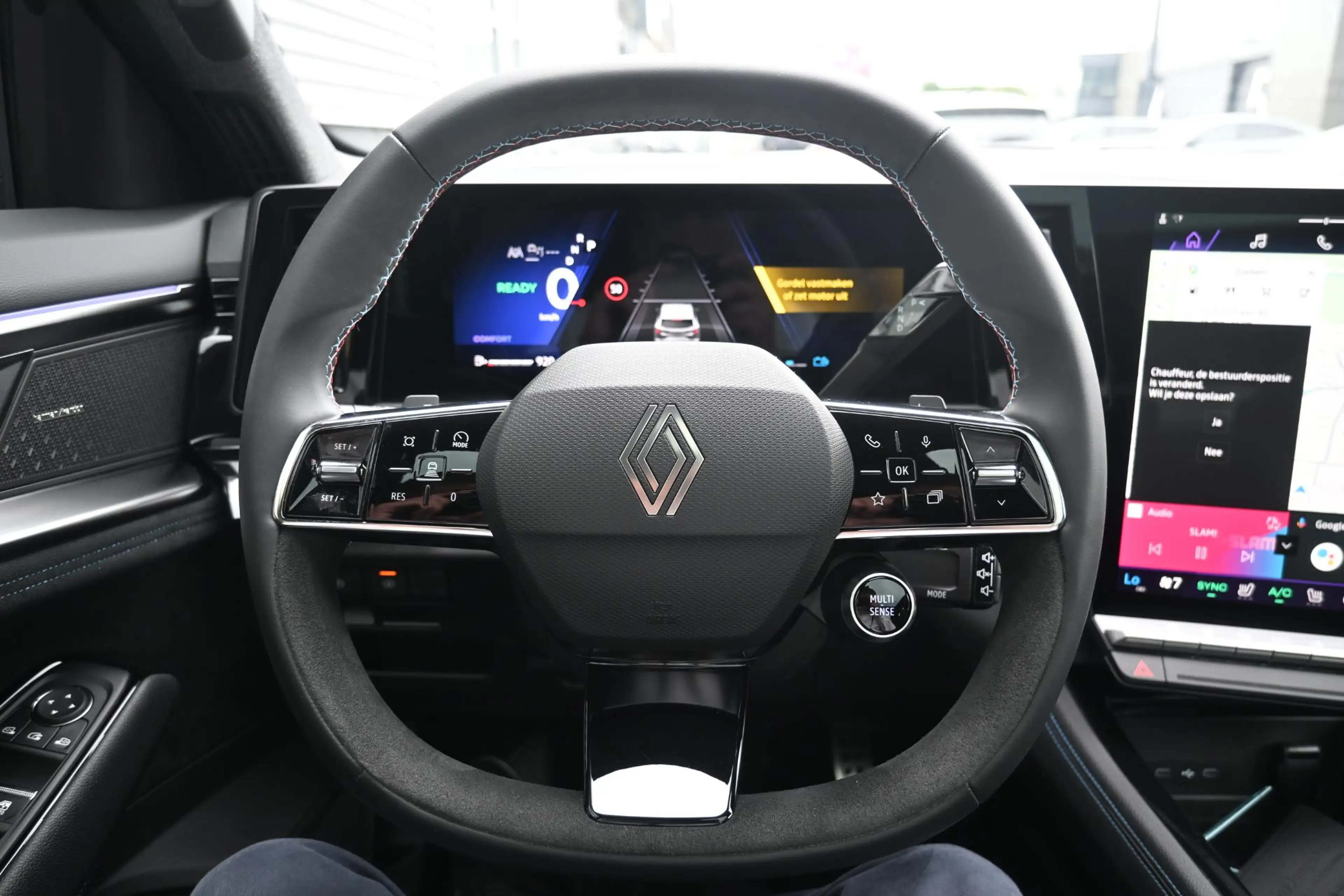 Renault Austral E-Tech full hybrid 200 iconic esprit Alpine | STUU — photo 17