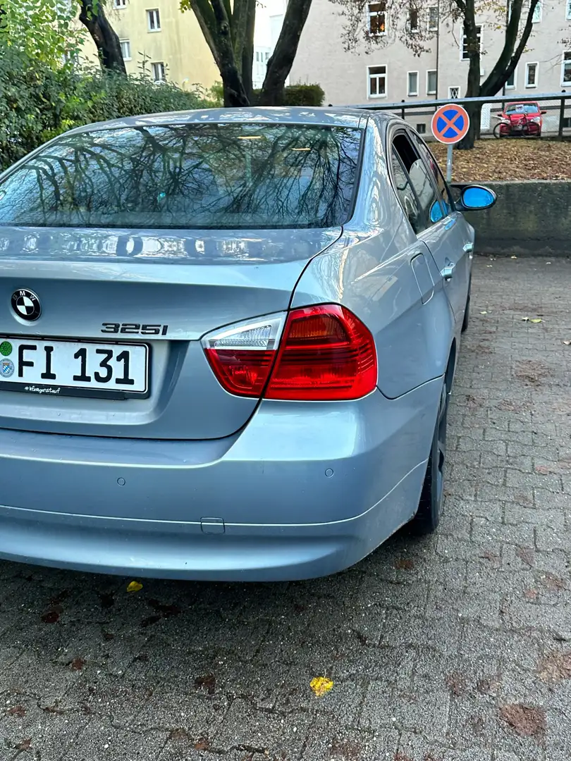 BMW 325 325i Silber - 2