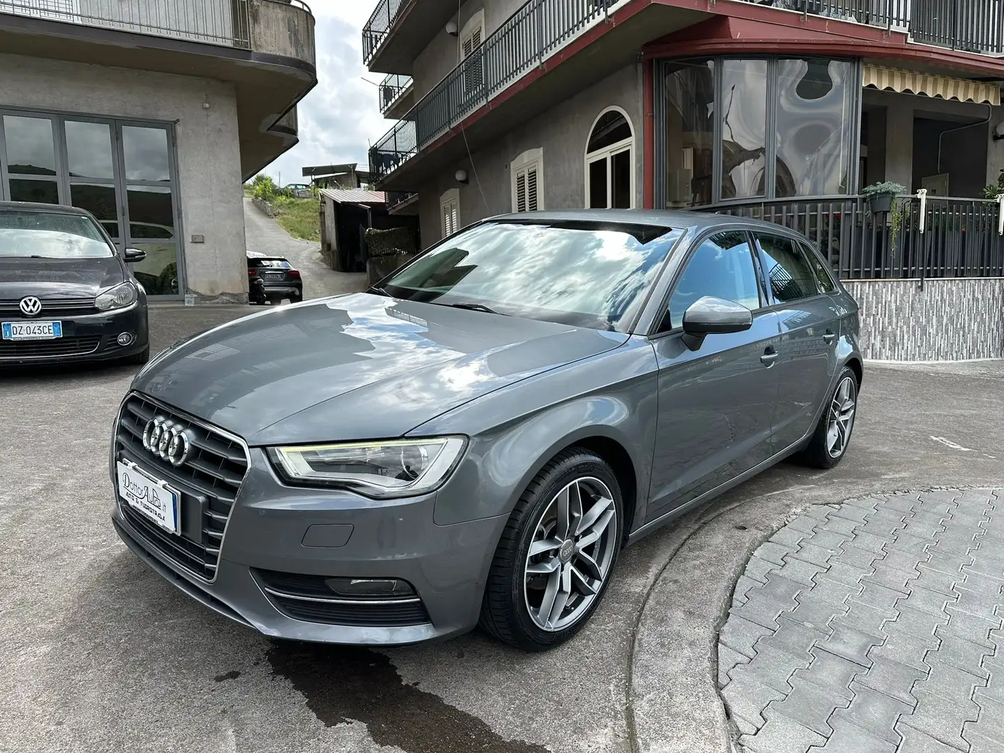 Audi A3 Sportback 2.0 tdi Ambition Gris - 1