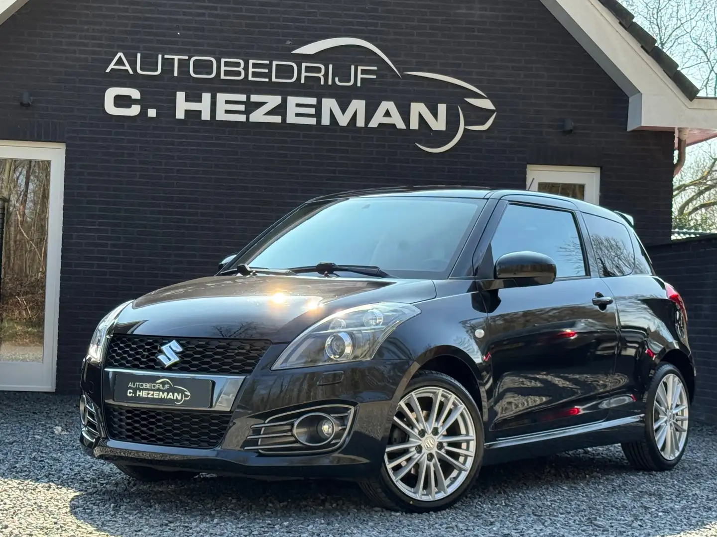 Suzuki Swift 1.6 Sport 1e eigenaar DealerOH Xenon Nieuwstaat Cr Schwarz - 1