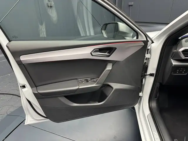 Seat Leon view 13