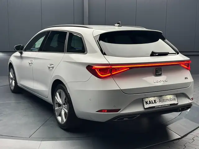 Seat Leon view 4