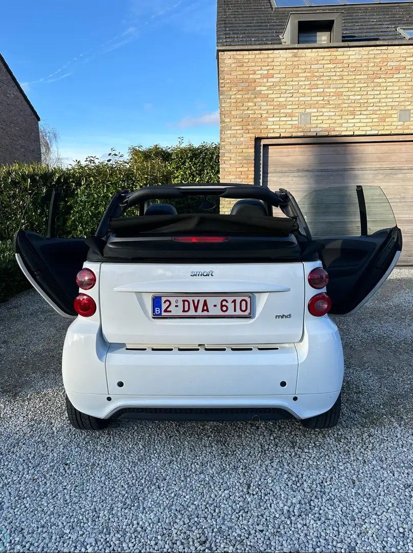 smart forTwo 1.0i Mhd Edition BoConcept Softouch Blanc - 2