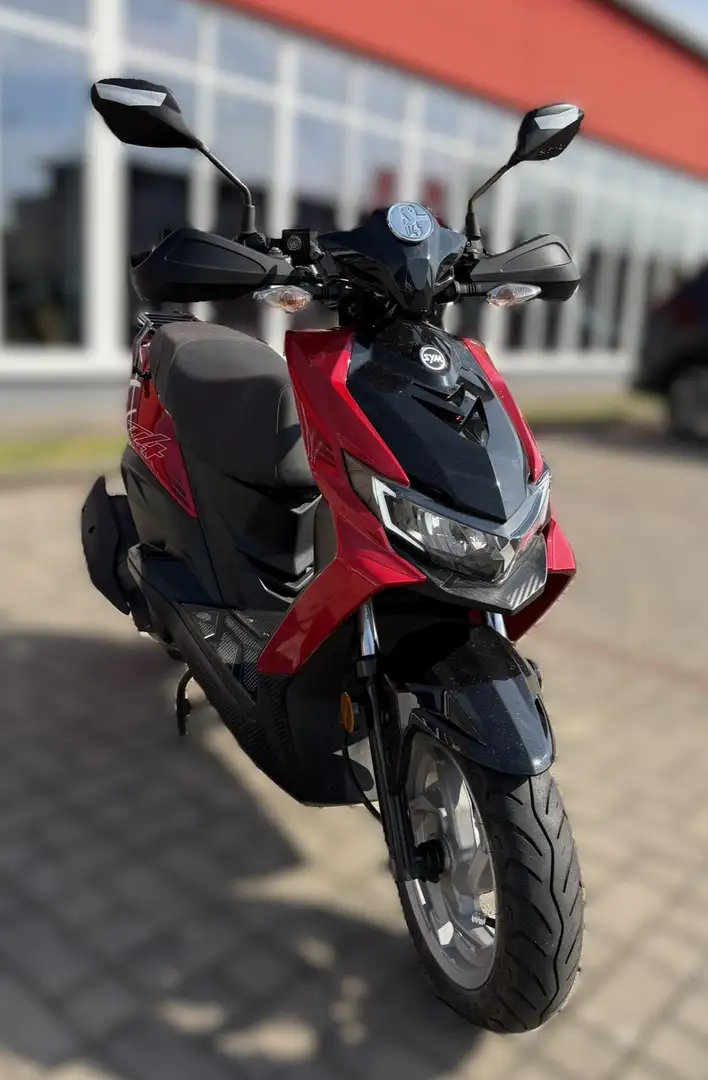 SYM Jet 4 Mofa Rojo - 1