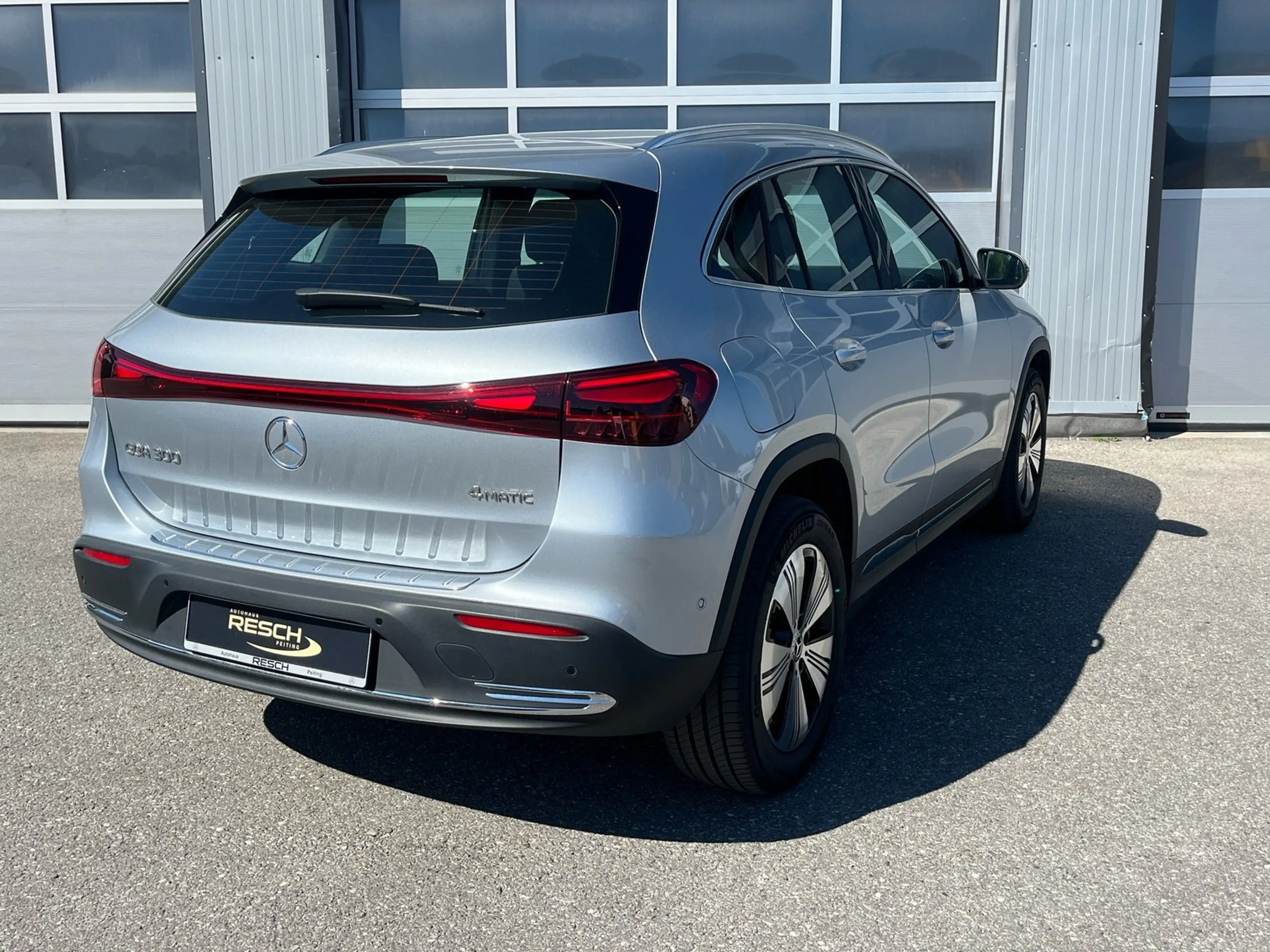 Mercedes-Benz EQA 300 4M Progressive Adv./Fahrassist/Memo/Flex — photo 5
