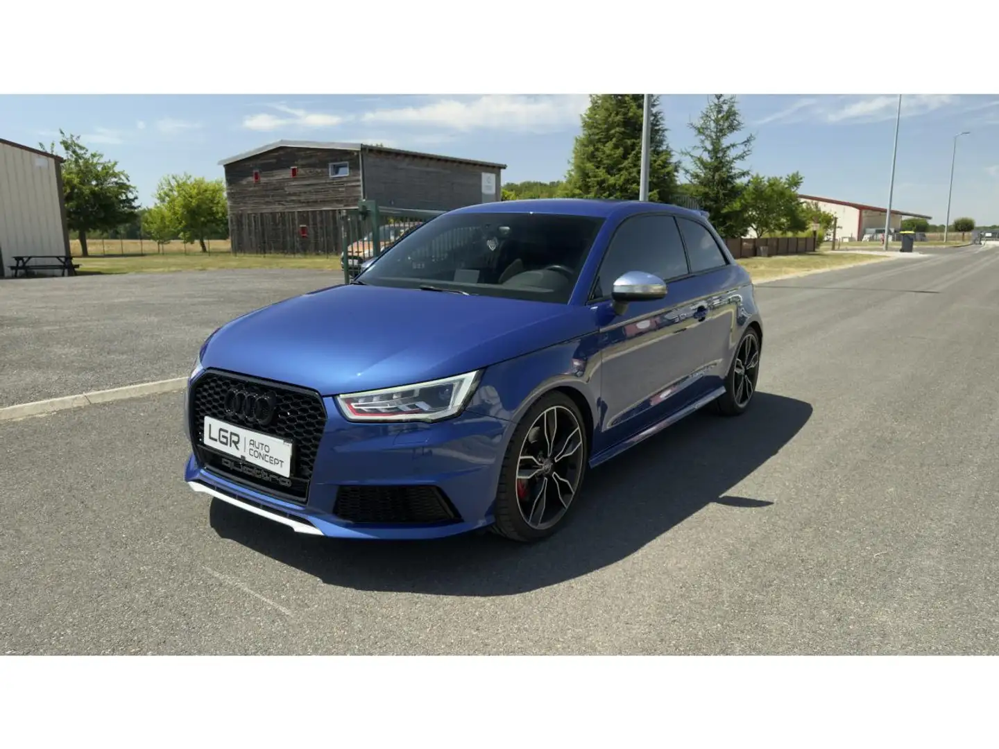 Audi A1 S1 QUATTRO 2.0 TFSI / ENTRETIEN COMPLET / KIT EMBR Bleu - 1