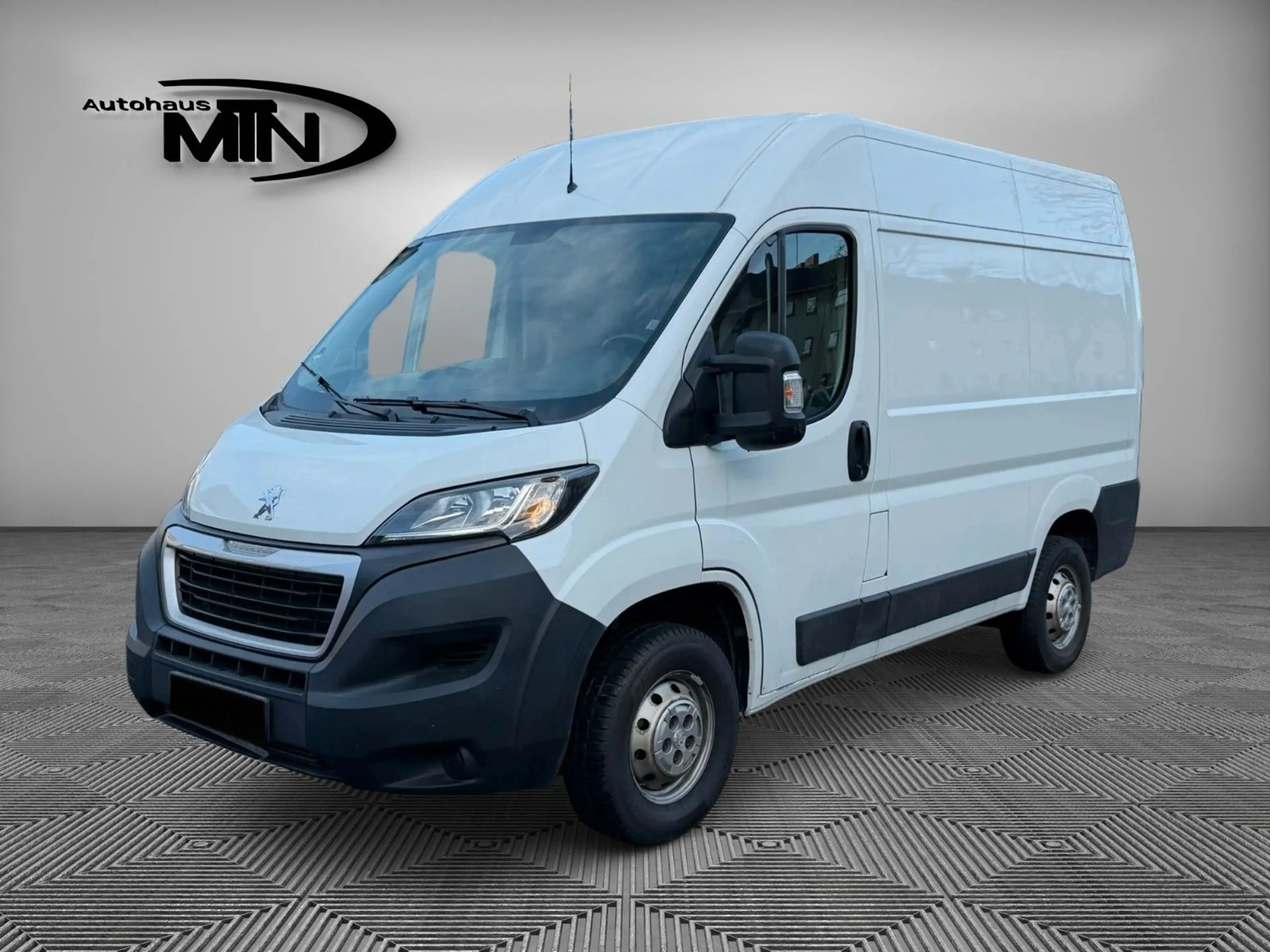 Peugeot Boxer Kasten H2+L1 WÜRTH-REGAL 10X VORHANDEN