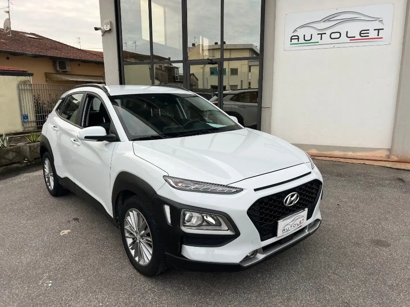 Hyundai KONA 1.6 CRDI 115 CV Exellence Blanc - 1