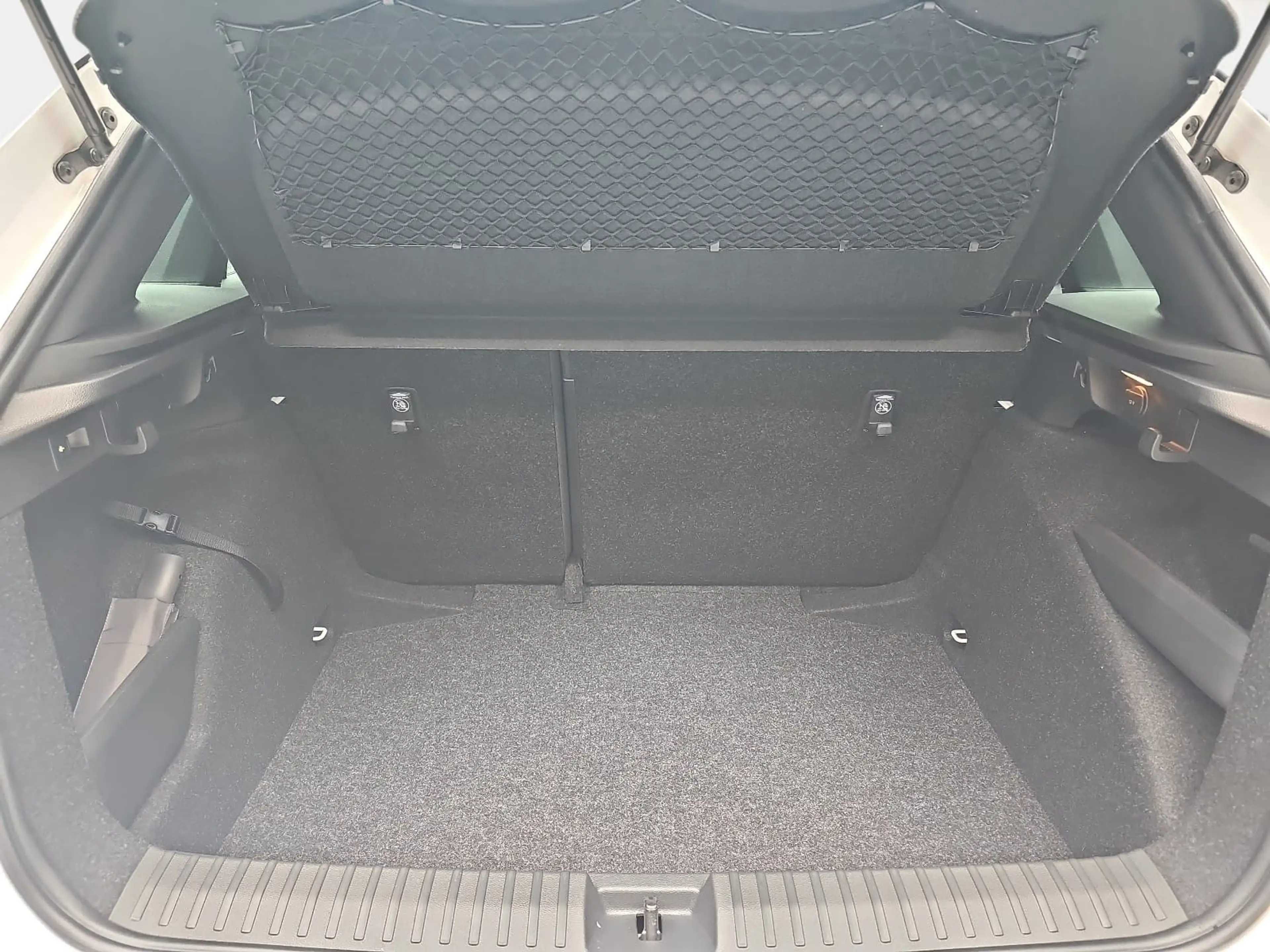 Skoda Kamiq KAMIQ 1.5 TSI DSG MONTE CARLO MATRIX KAMERA AHK — photo 15