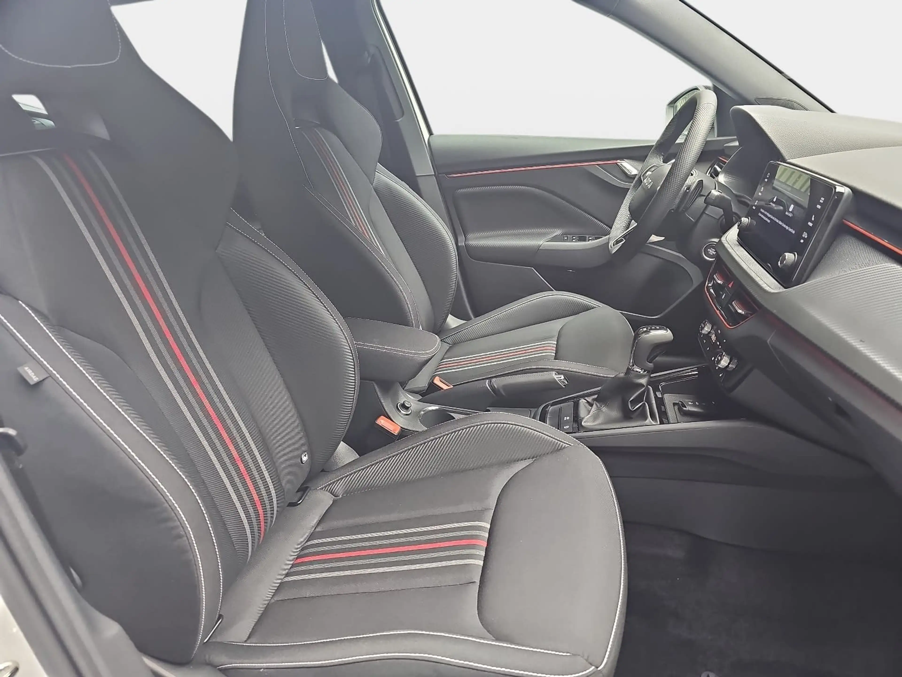 Skoda Kamiq KAMIQ 1.5 TSI DSG MONTE CARLO MATRIX KAMERA AHK — photo 17