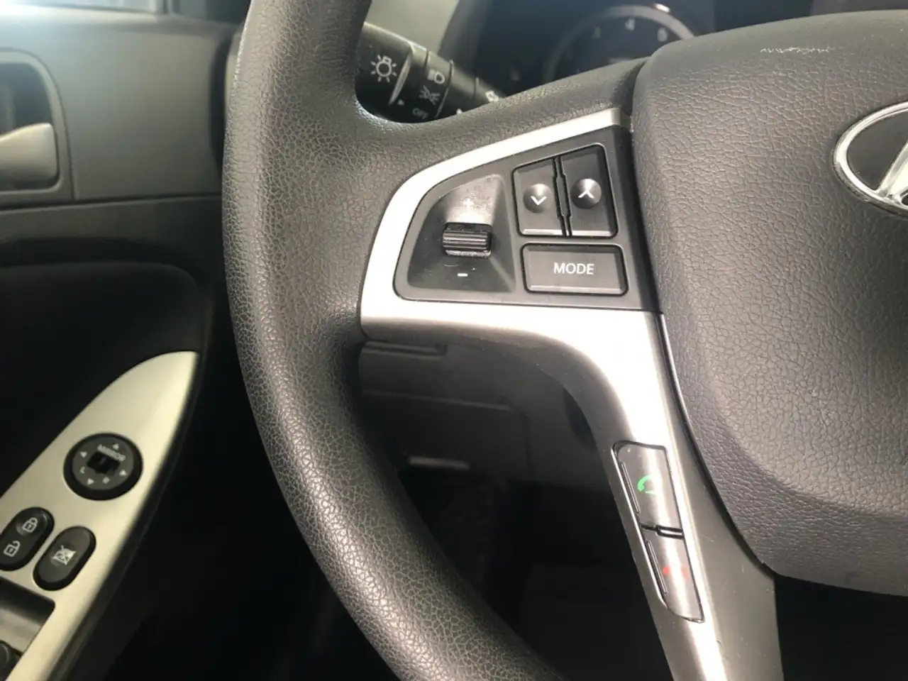 Hyundai ACCENT снимка Hyundai ACCENT