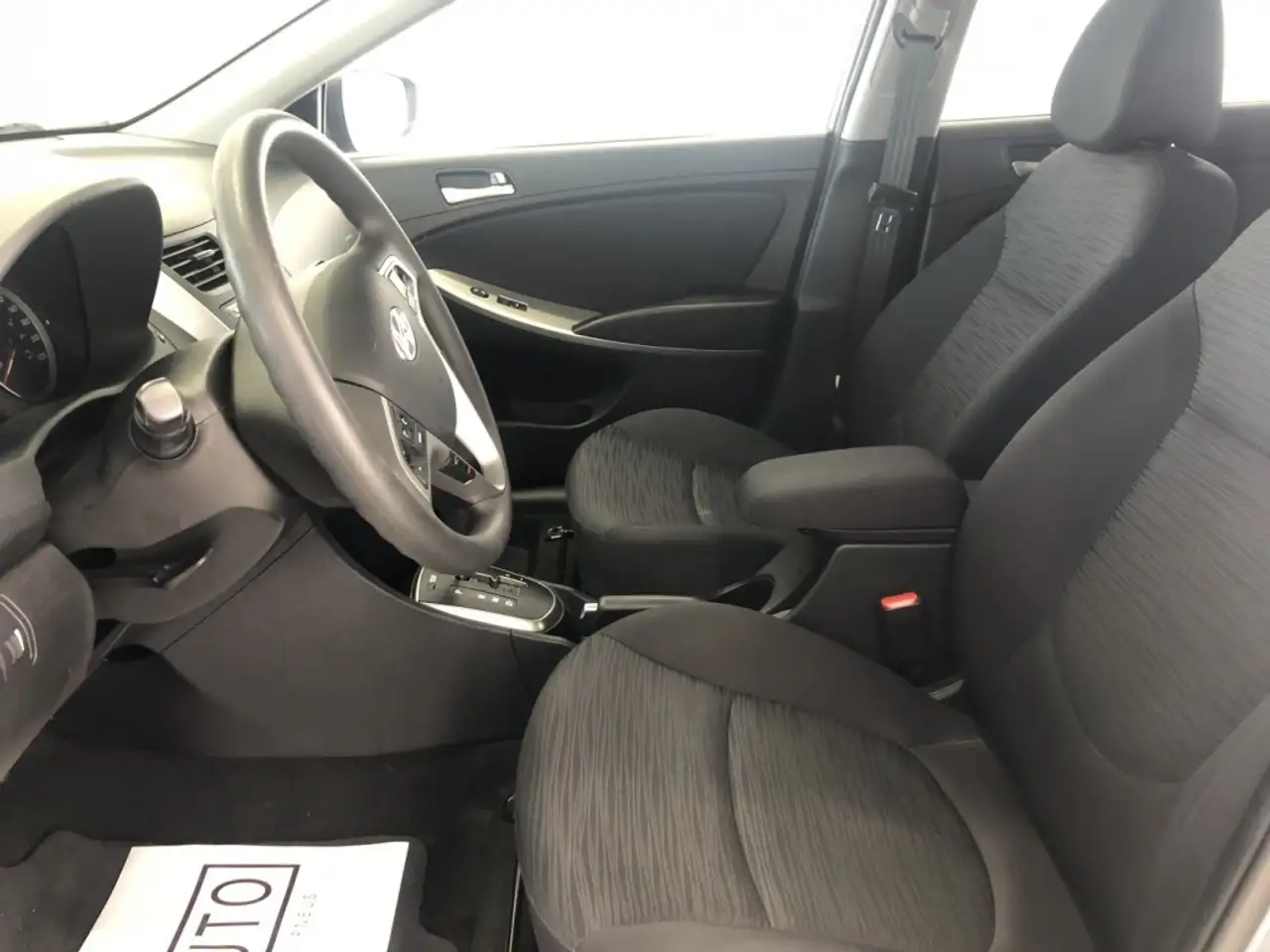 Hyundai ACCENT снимка Hyundai ACCENT