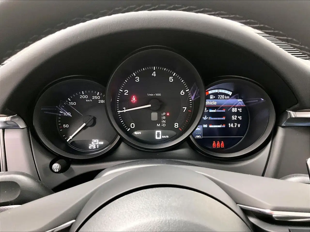 Porsche Macan снимка Porsche Macan