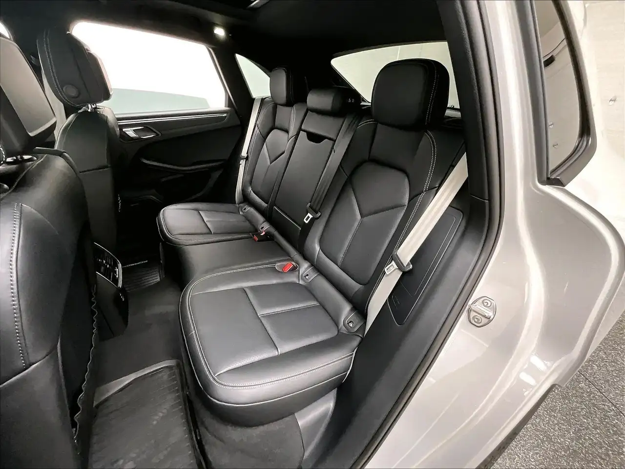 Porsche Macan снимка Porsche Macan