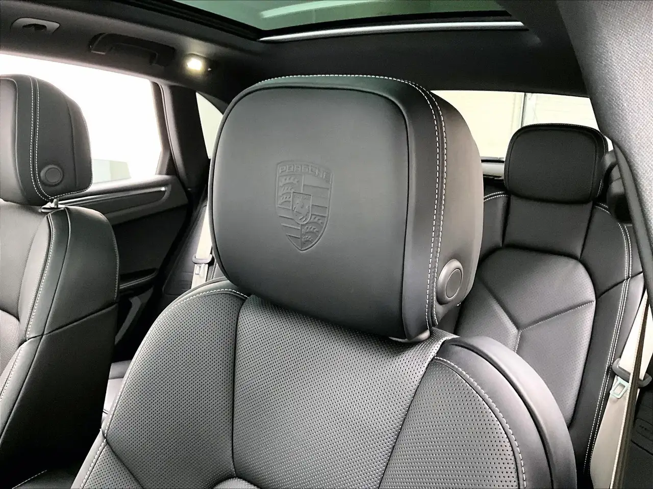 Porsche Macan снимка Porsche Macan