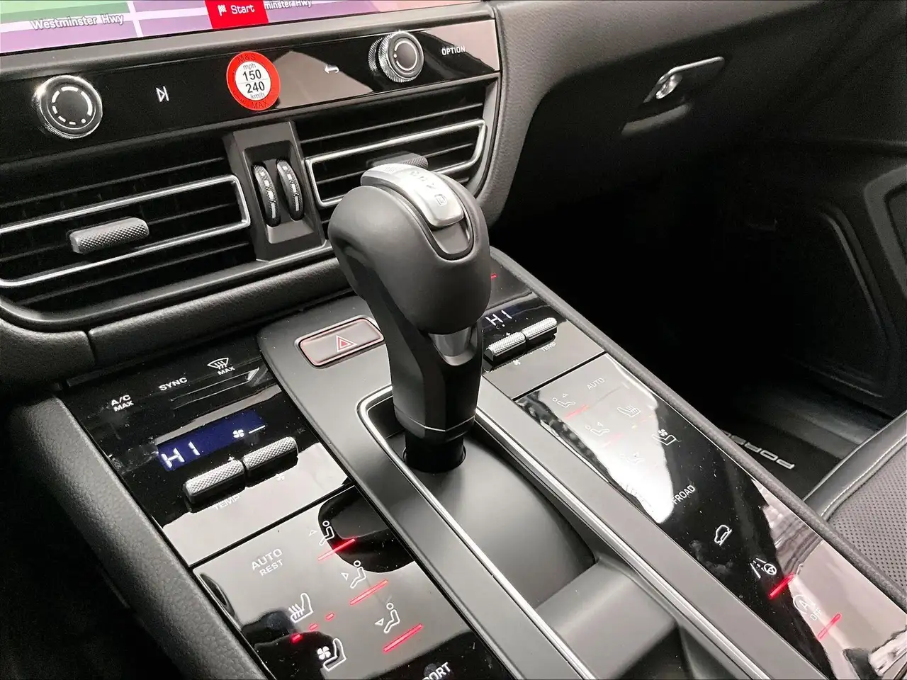 Porsche Macan снимка Porsche Macan