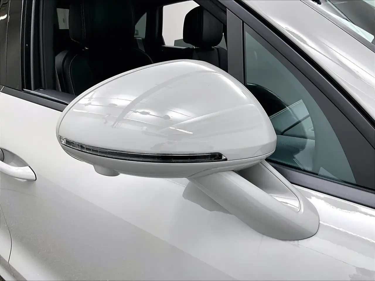 Porsche Macan снимка Porsche Macan