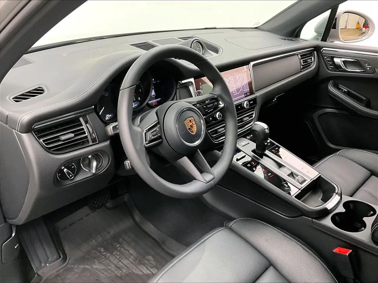Porsche Macan снимка Porsche Macan