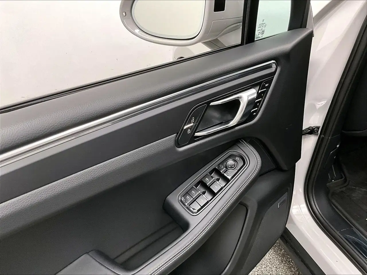 Porsche Macan снимка Porsche Macan