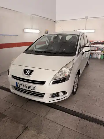 Peugeot 5008 1.6HDI FAP Active 110