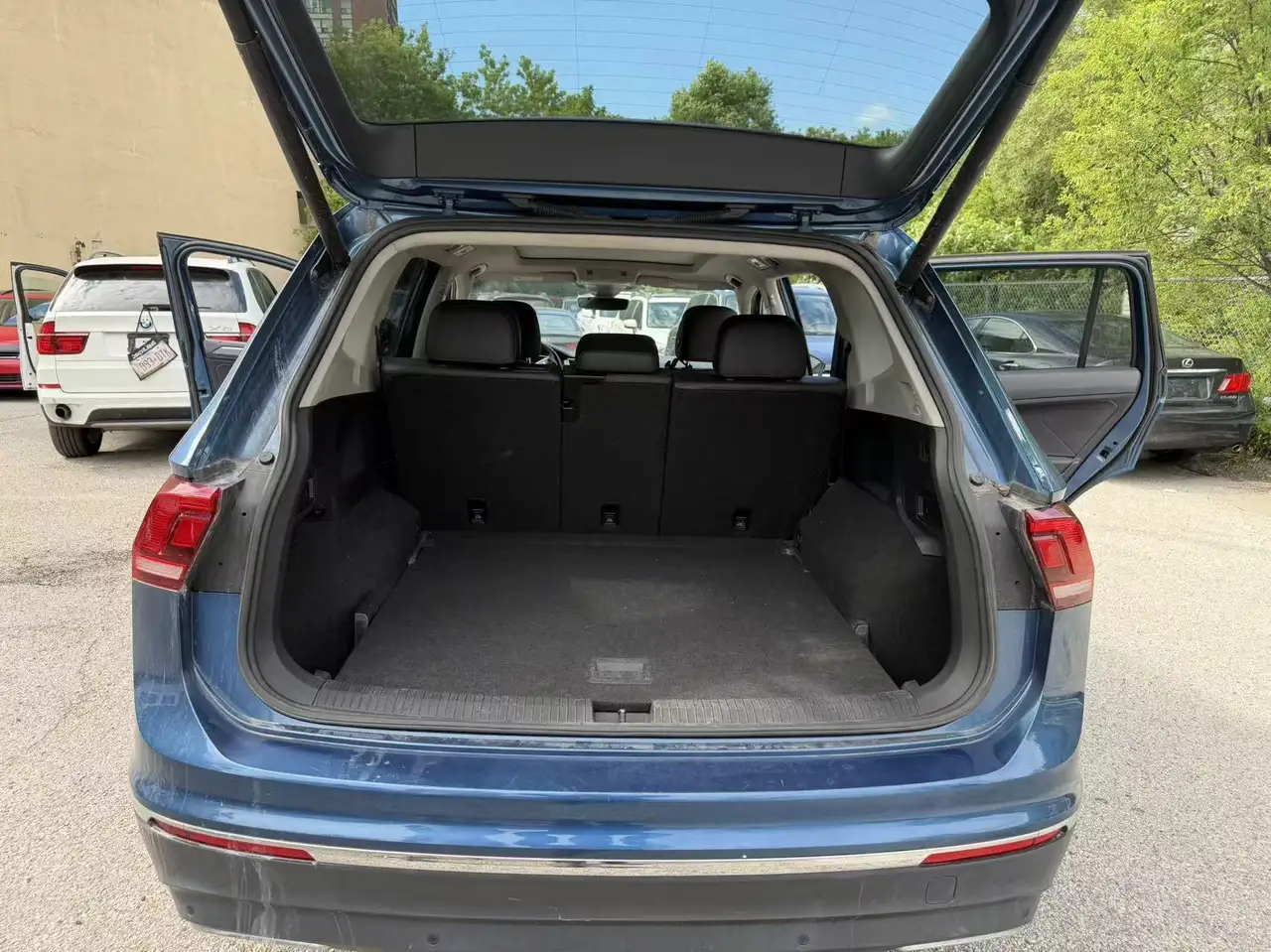 Volkswagen Tiguan photo Volkswagen Tiguan