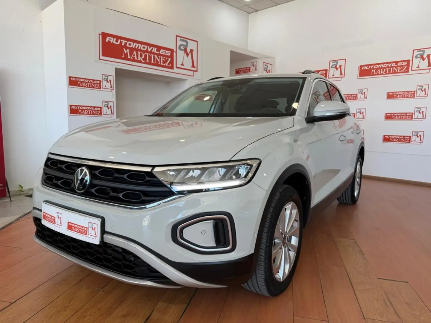 Volkswagen T-Roc 1.5 TSI Life DSG7 110KW Gris - 1