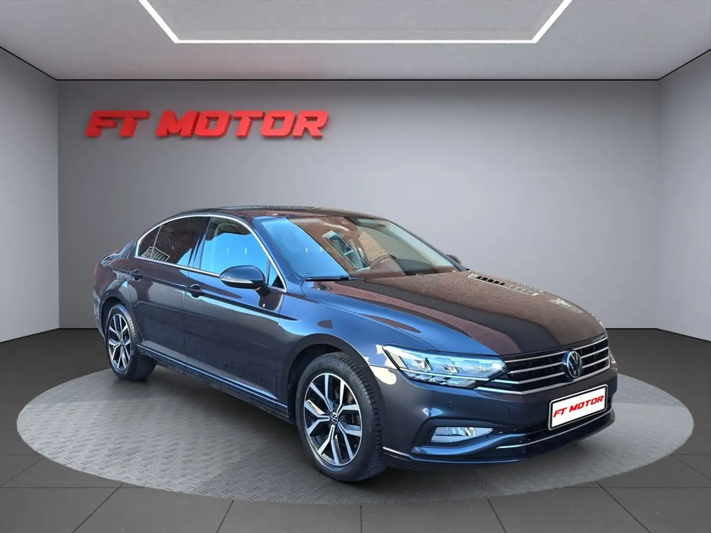 Volkswagen Passat Executive 2.0 TDI 110kW (150CV) DSG Gris - 1
