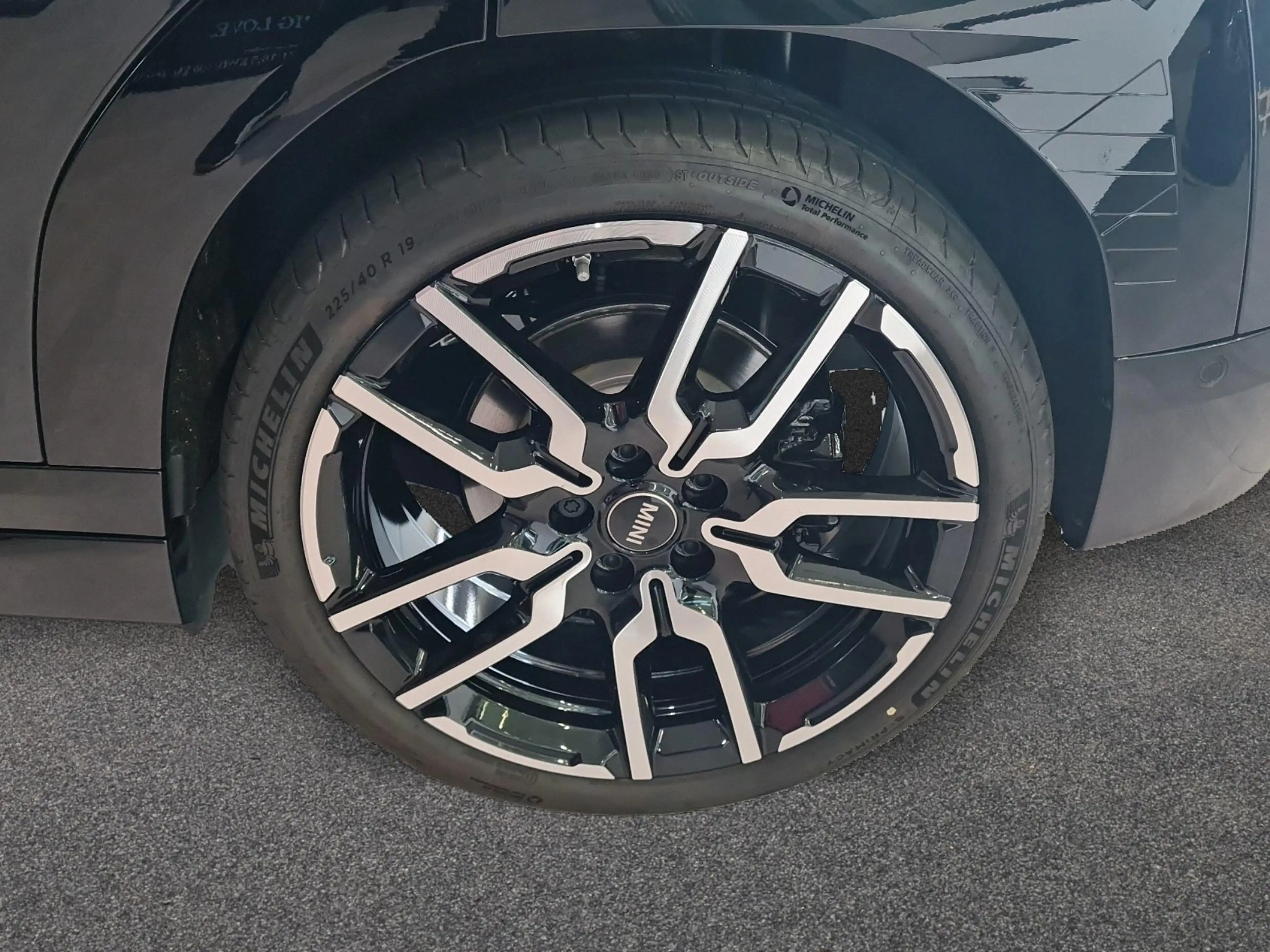 MINI Aceman John Cooper Works Trim — photo 10
