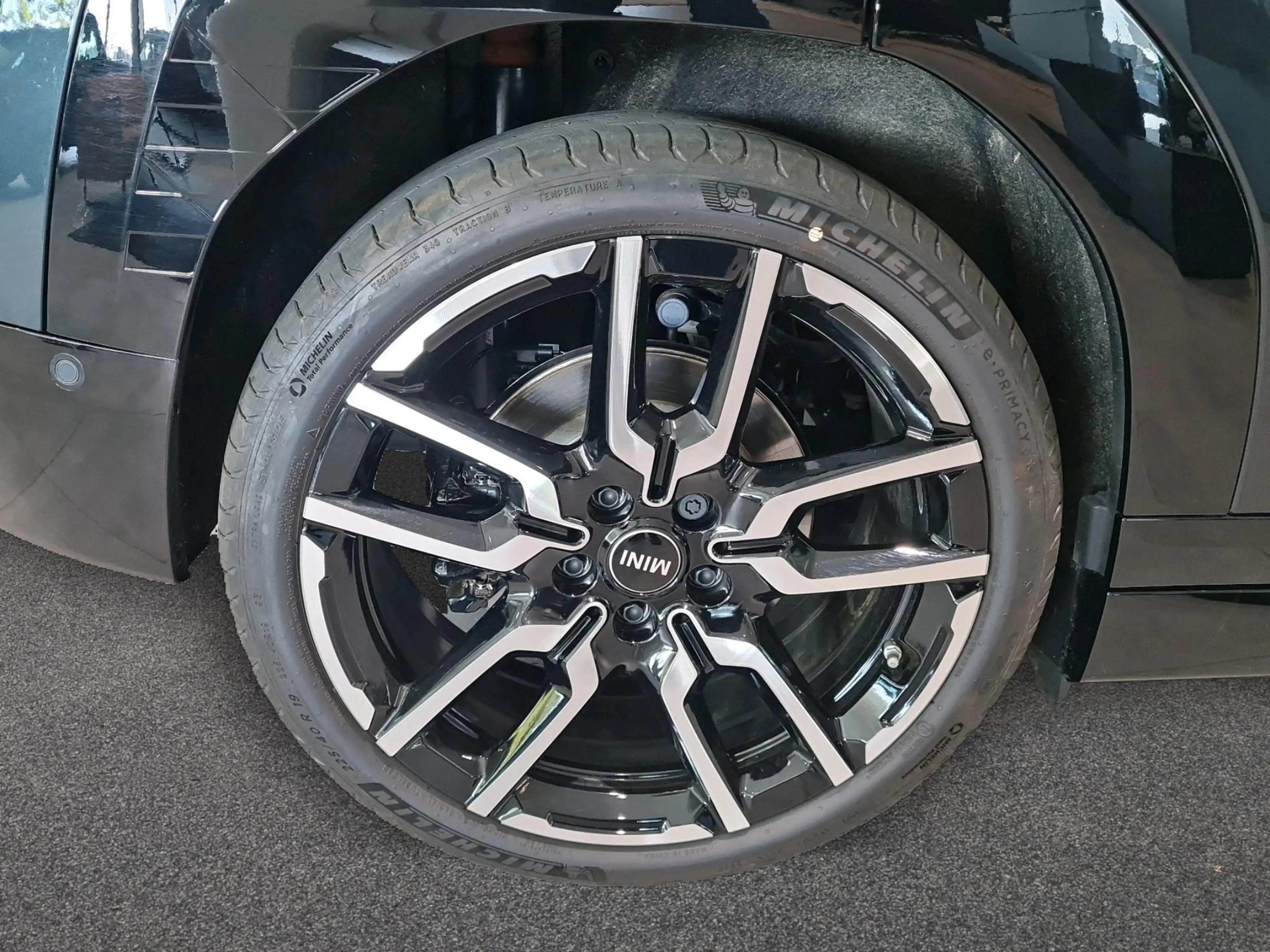 MINI Aceman John Cooper Works Trim — photo 9