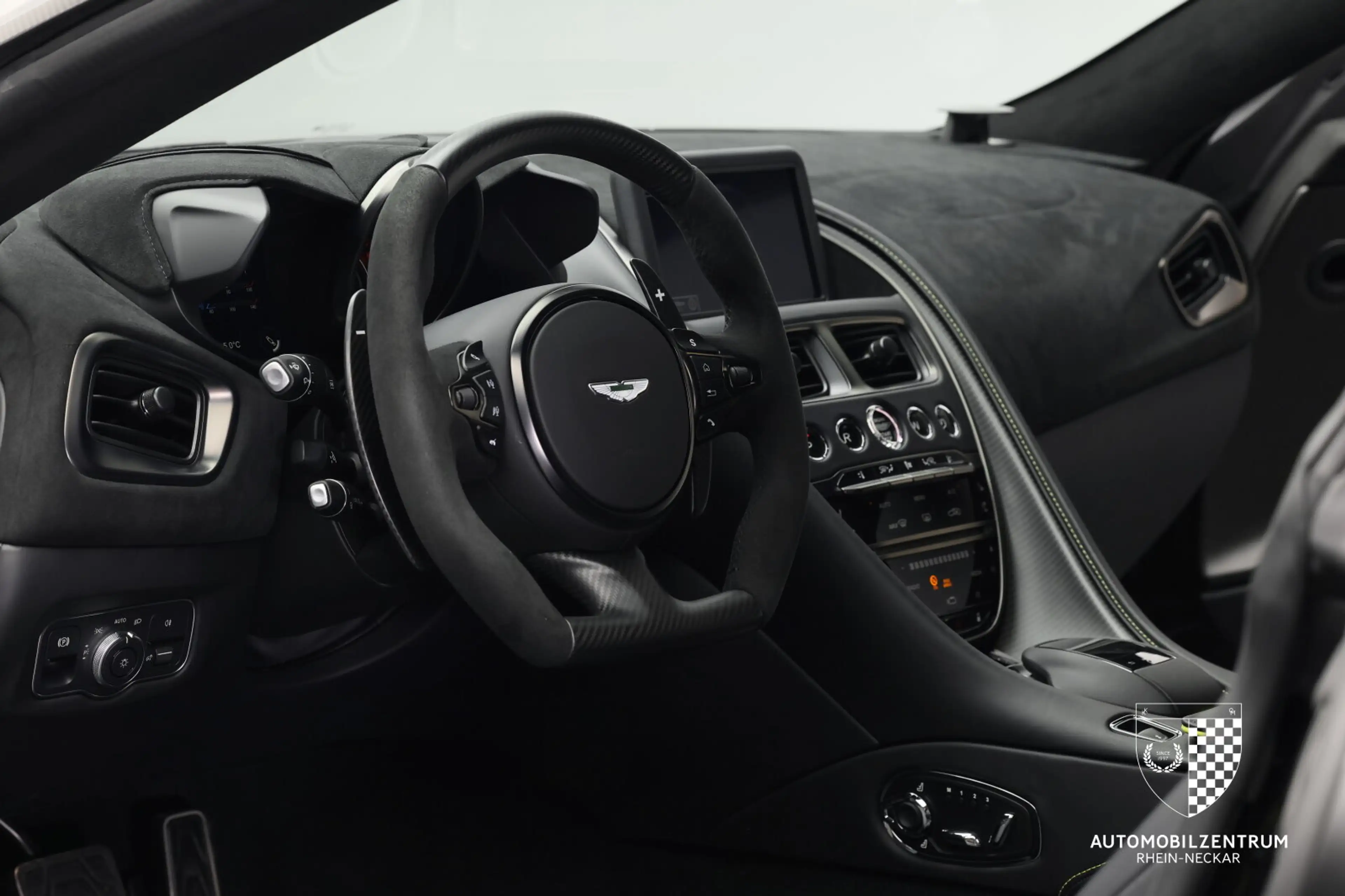 Aston Martin DBS DBS 770 Ultimate 1 of 300 FullCarbon/B&O/Sports+ — photo 13