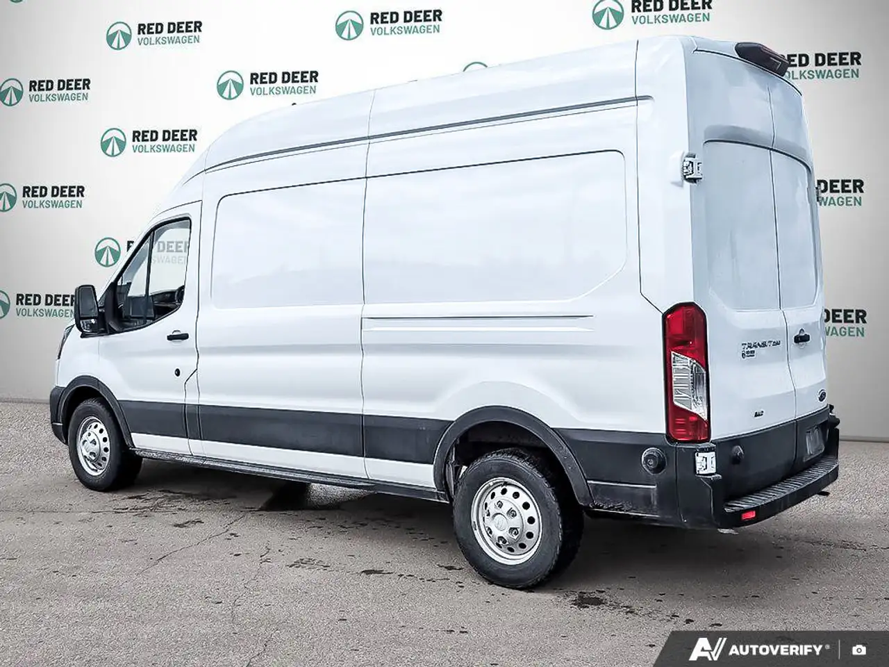 Ford Transit Cargo Van снимка Ford Transit Cargo Van