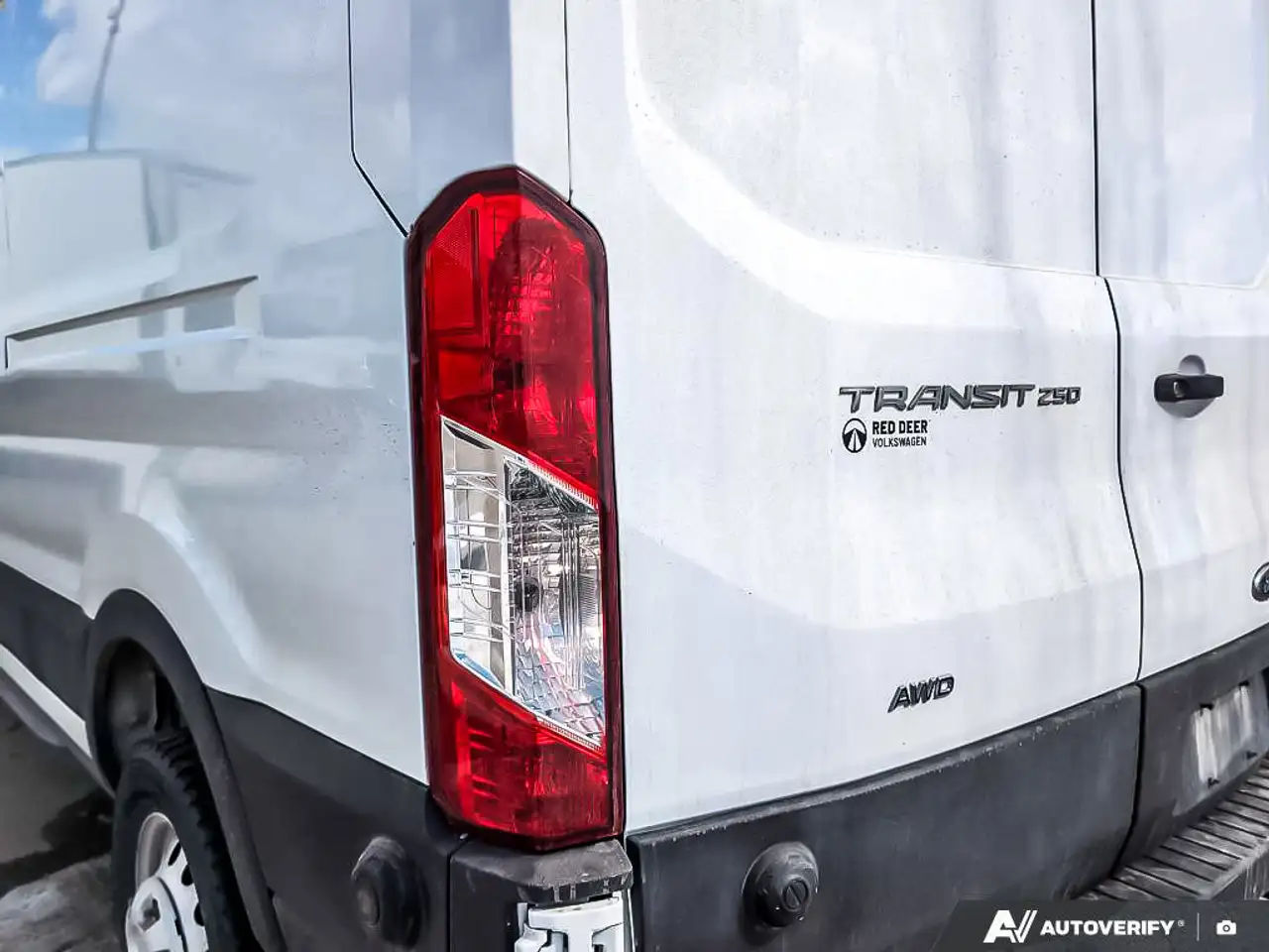 Ford Transit Cargo Van снимка Ford Transit Cargo Van