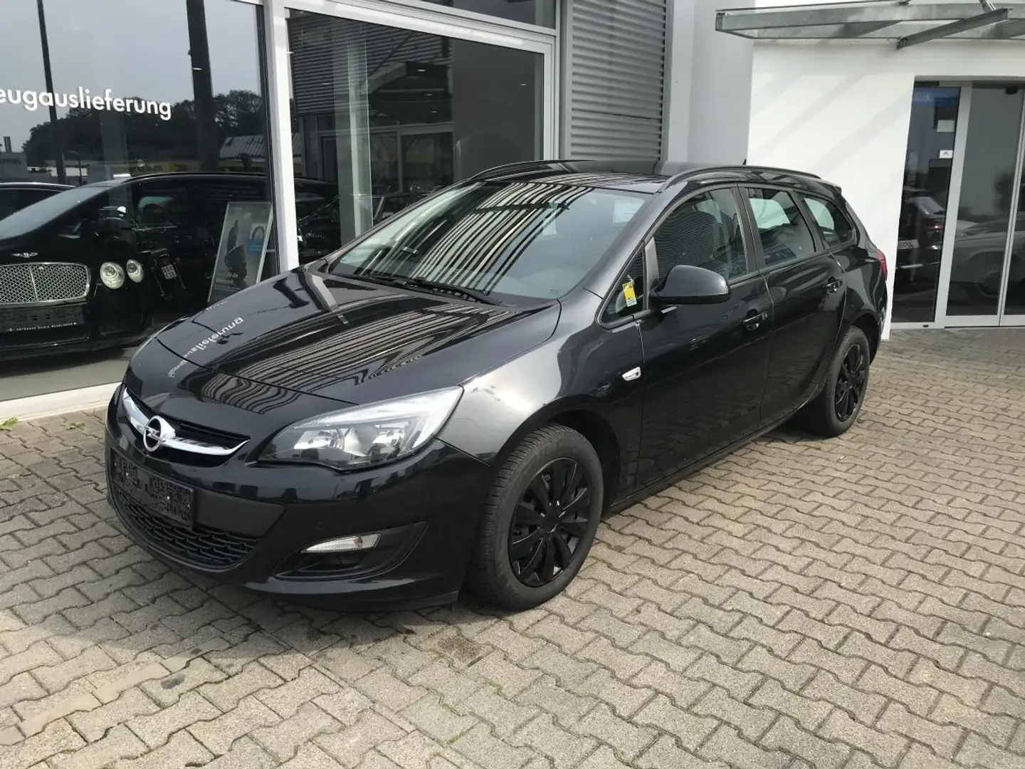 Opel Astra Sport Tourer 1,6 CDI AHK*Navi*Sitzheizung*PDC* Schwarz - 2