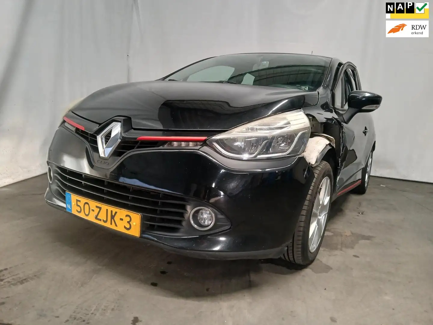 Renault Clio 0.9 TCe Expression - Schade Zwart - 1