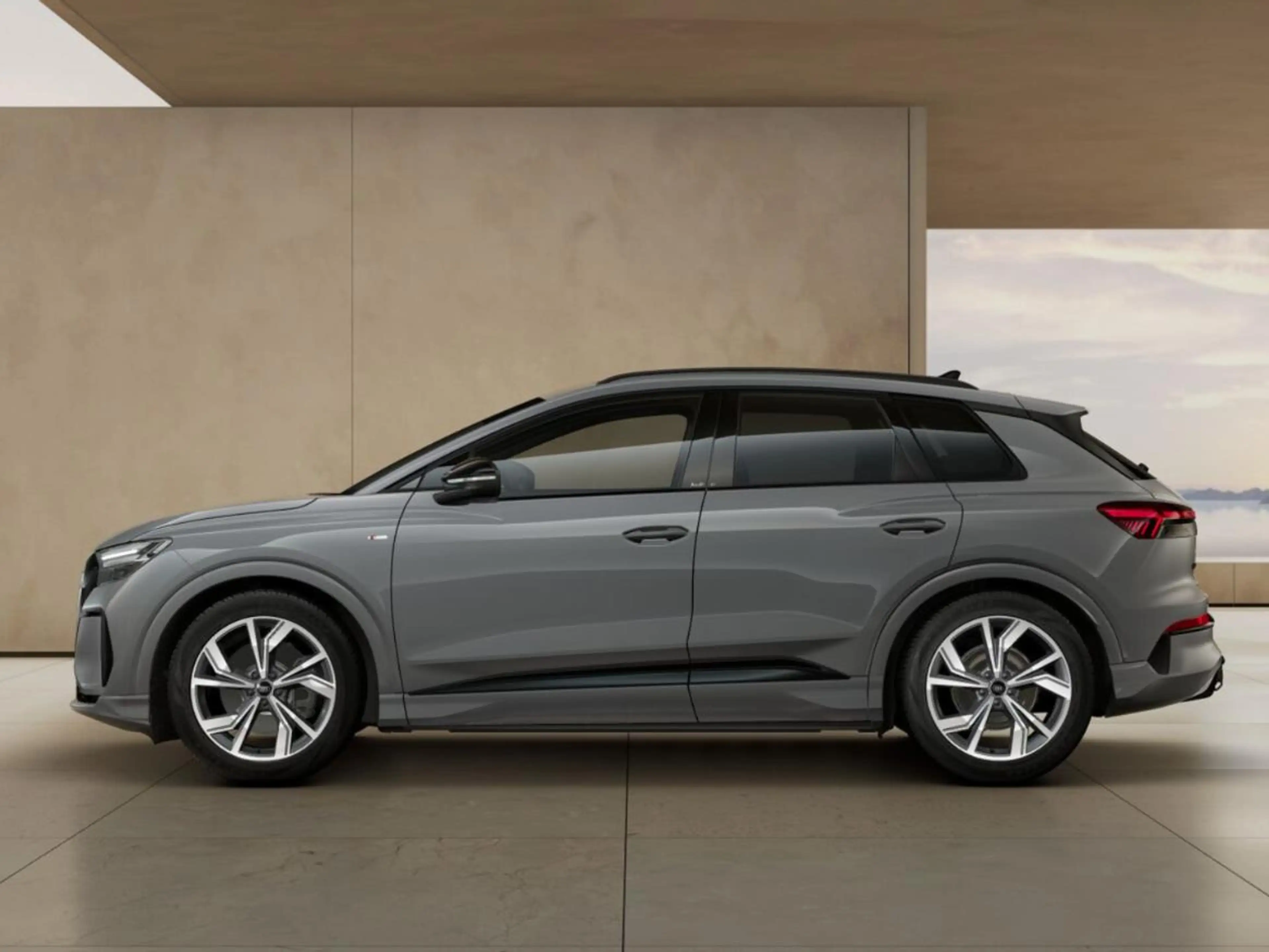 Audi Q4 e-tron S edition e-tron 40 63 kWh 150 kW / 204 PK SUV Ele — photo 2
