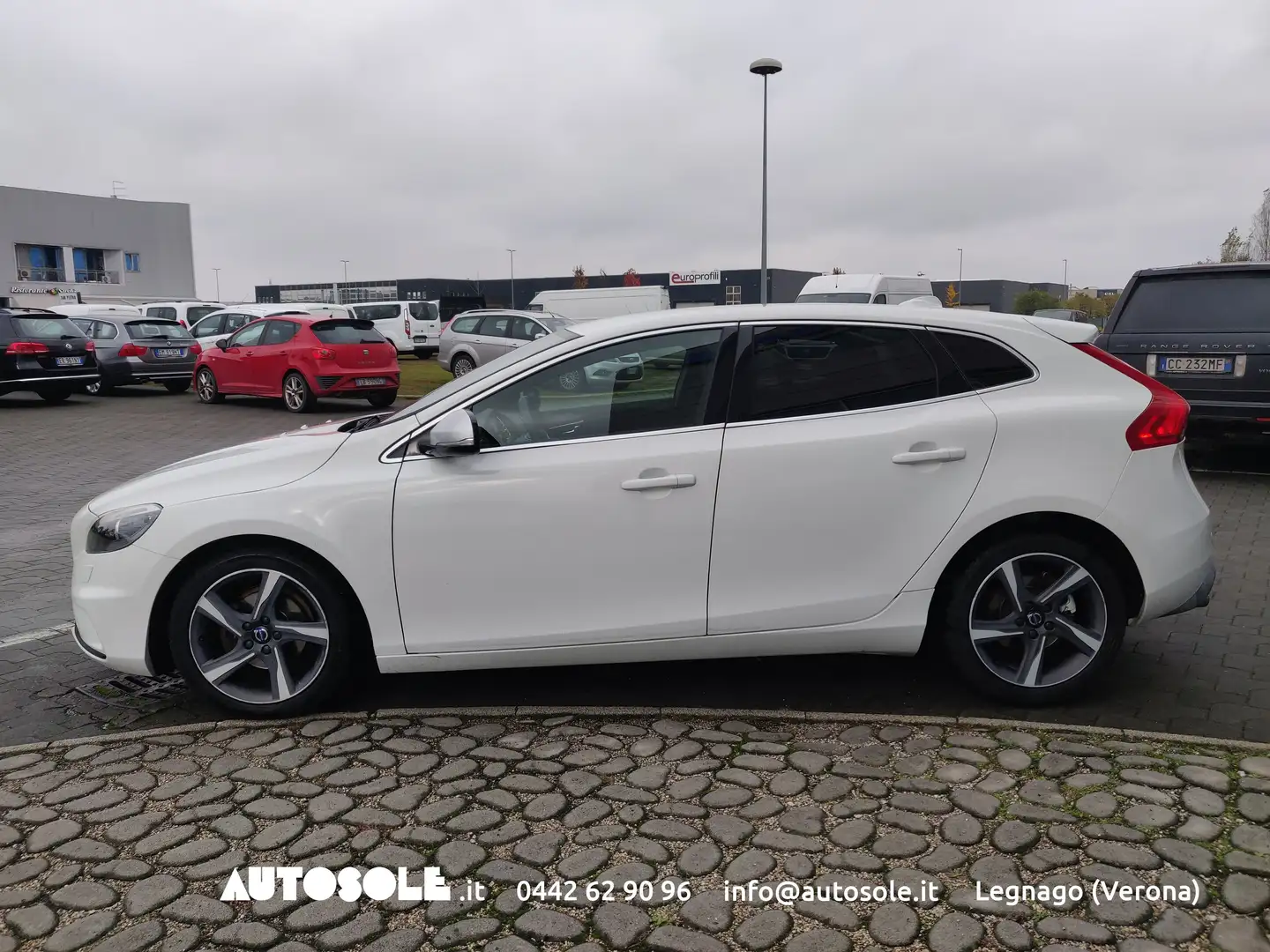 Volvo V40 V40 1.6 D2 R-design Momentum Blanc - 2