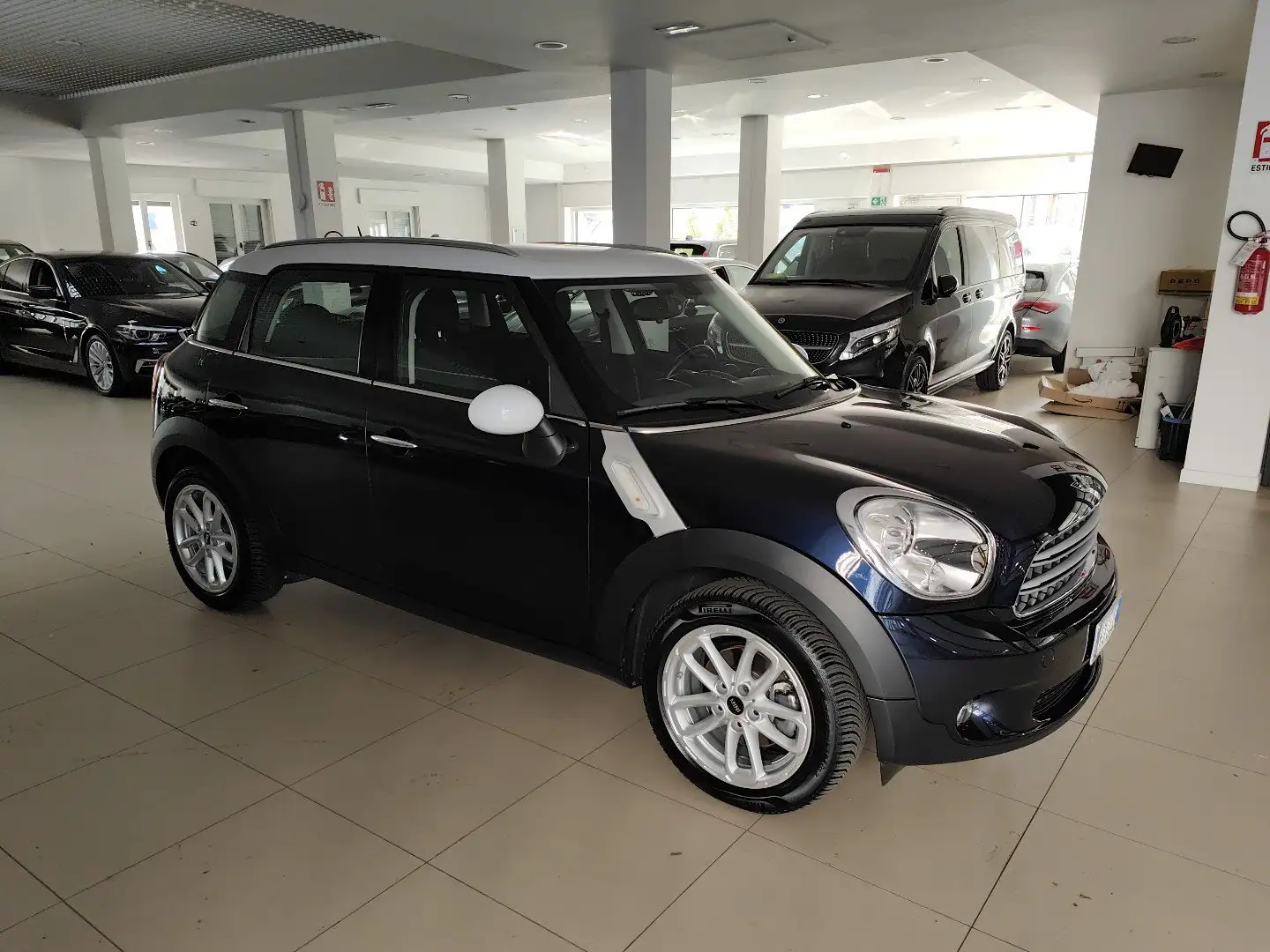 MINI Cooper D Countryman 2.0 111cv auto Navi Fari Xeno Fendi Cruise Blu/Azzurro - 2