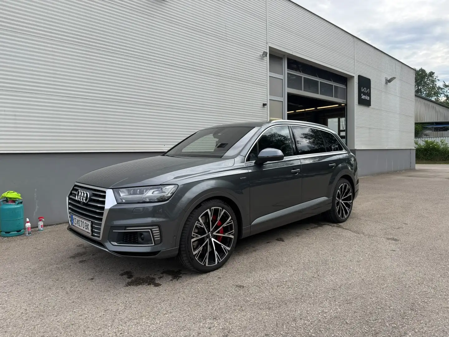 Audi Q7 e-tron s-line - 2