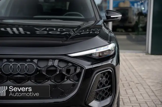 Audi Q5 view 26