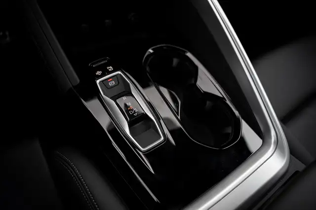 Audi Q5 view 17