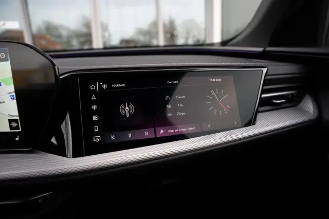Audi Q5 view 14