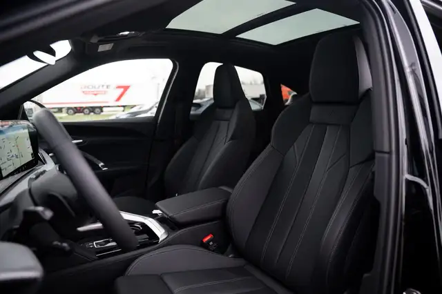 Audi Q5 view 6
